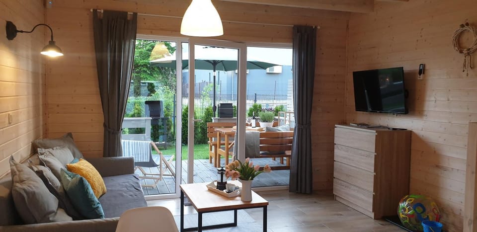 TV and multimedia, Garden view