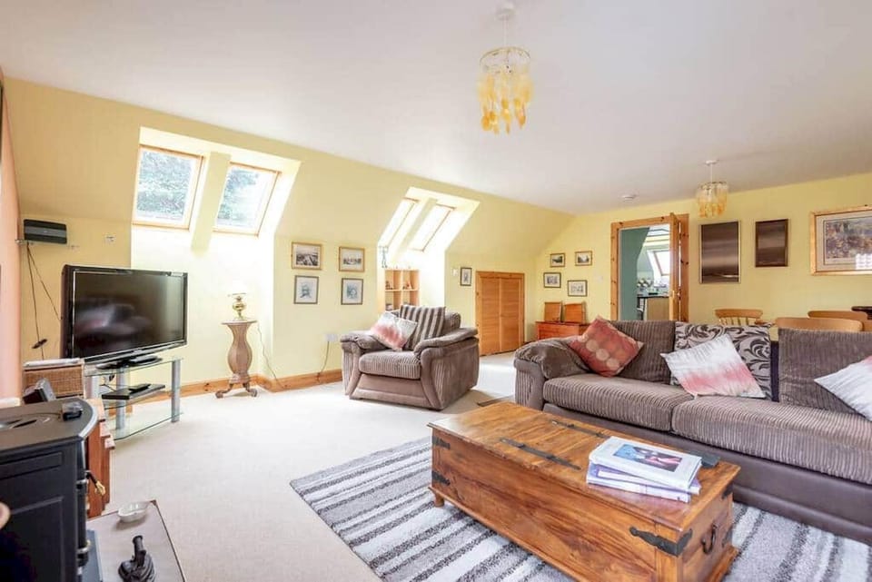 Communal lounge/ TV room, Living room