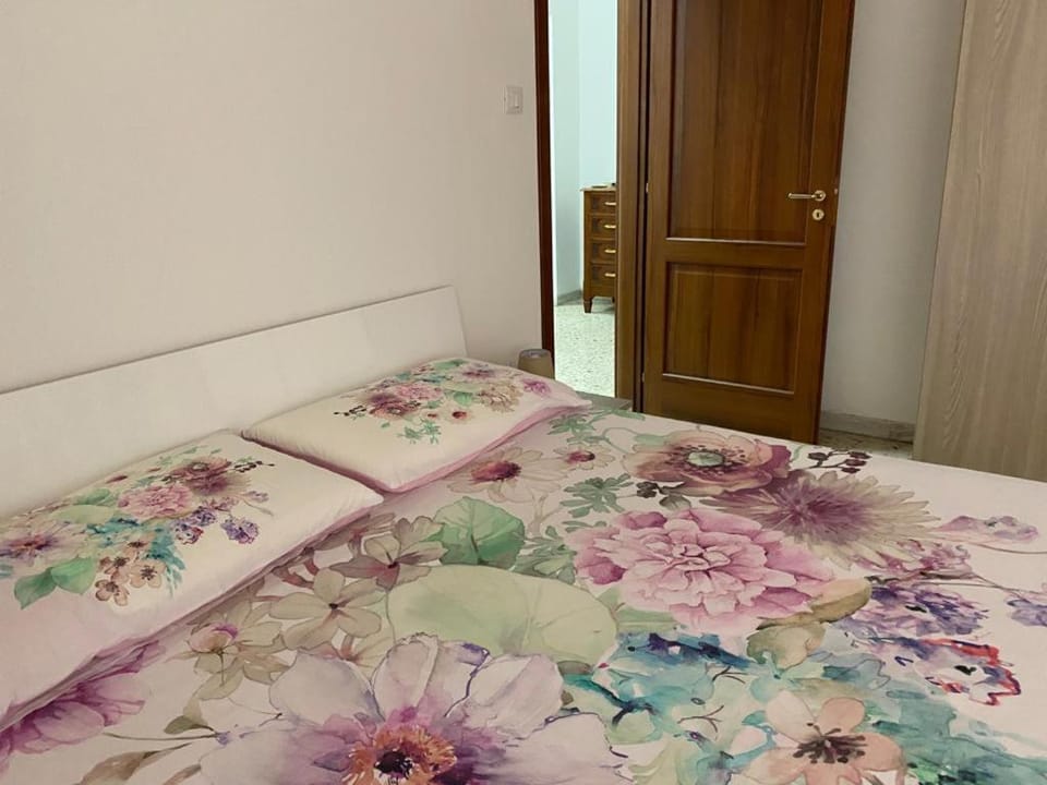 Golden House Apartment in Palmi