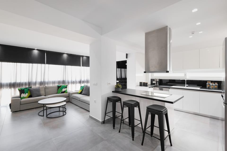 Kitchen or kitchenette, Living room, Seating area, stove