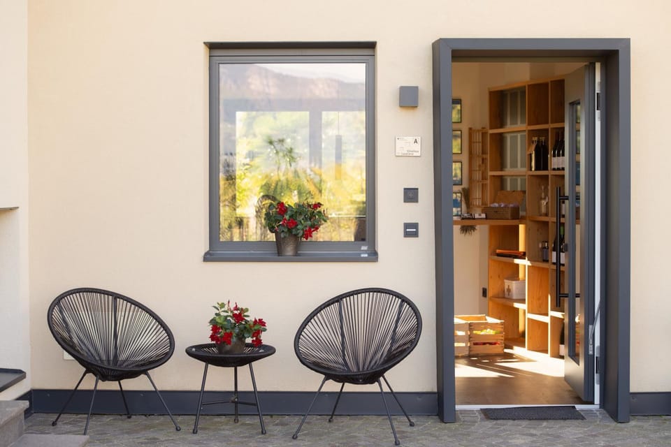 Library, Seating area