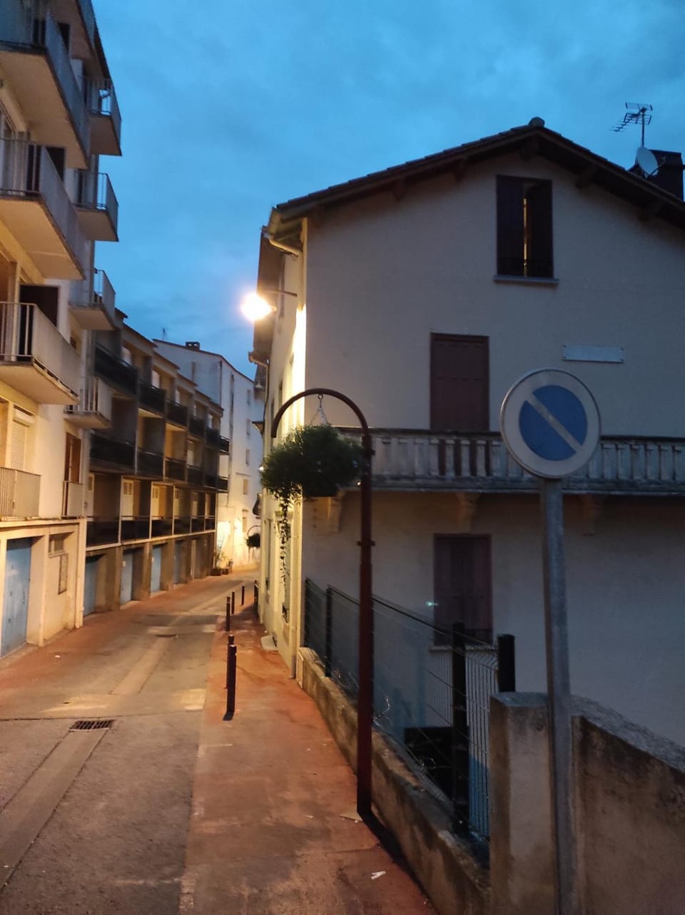 Appartement lumineux, tout équipé, à 100m des thermes Apartment in Alt Empordà