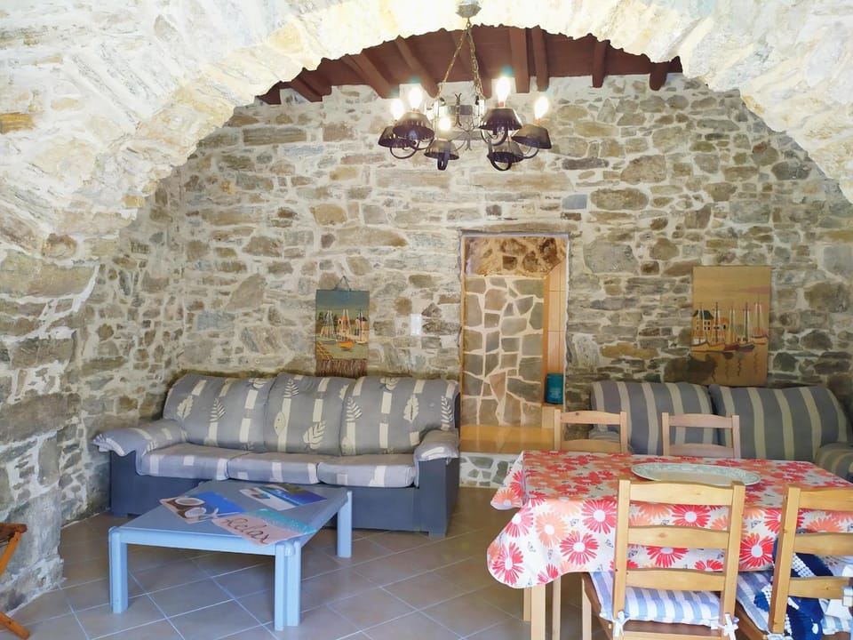 Traditional Family House, ground floor with yard House in Naxos, Naxos and Lesser Cyclades, Greece