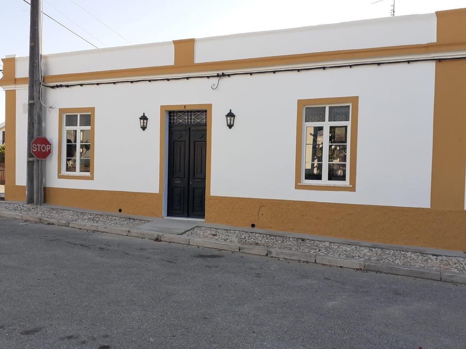Cantinho de Terena House in Évora District, Portugal
