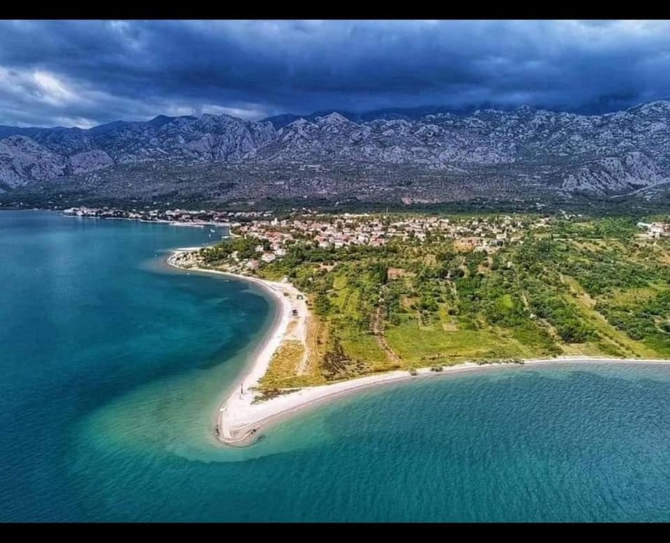 Amanda C Apartment in Seline