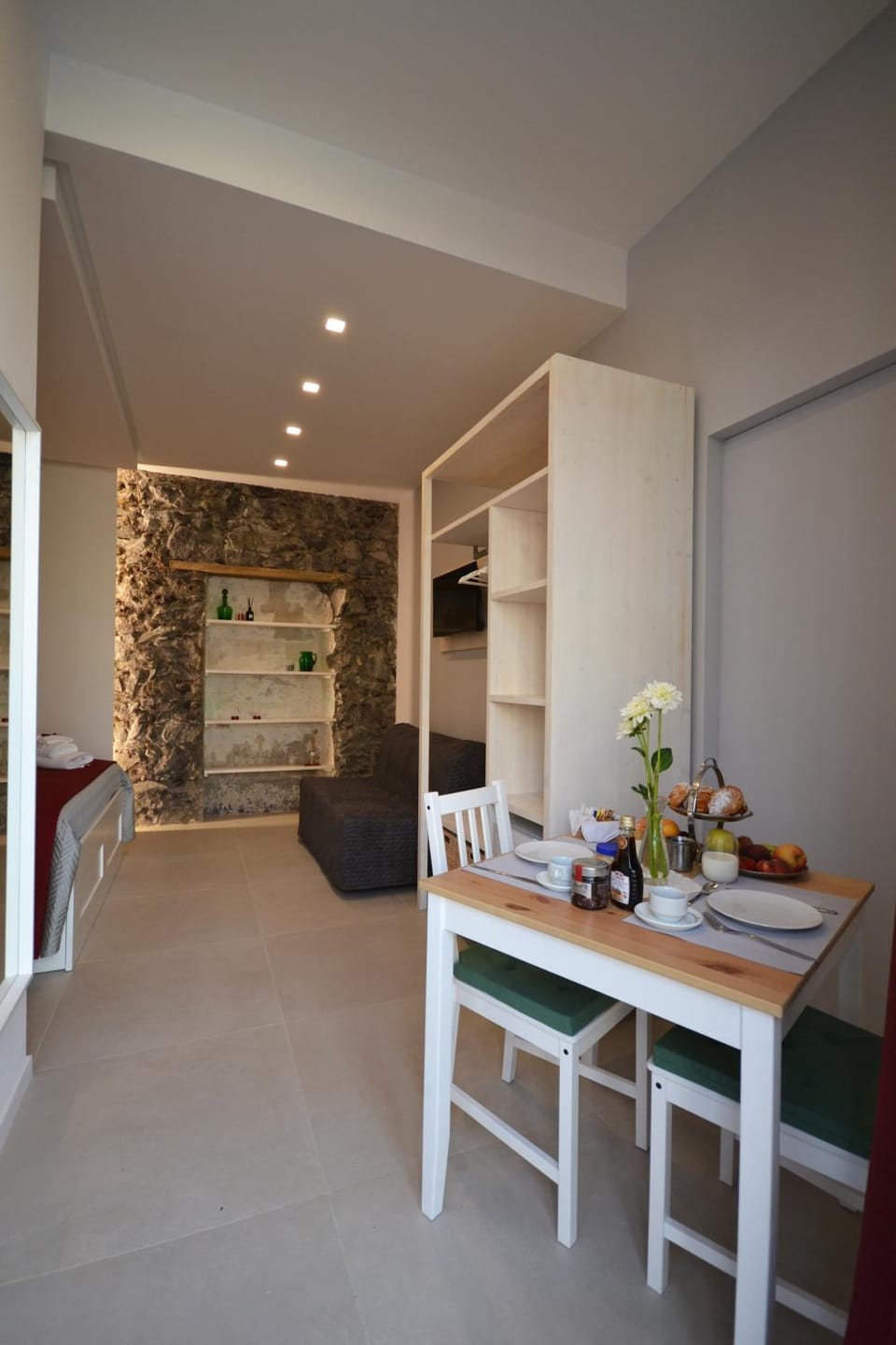 Living room, Breakfast