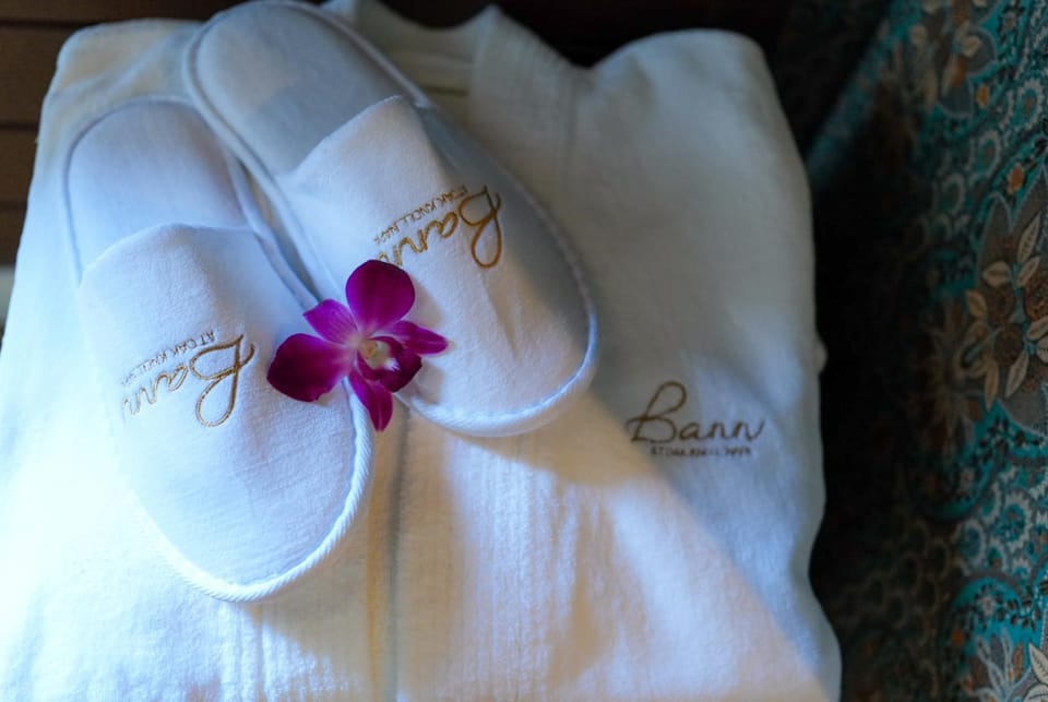Bann at Oak Knoll Napa Bed and Breakfast in Napa Valley