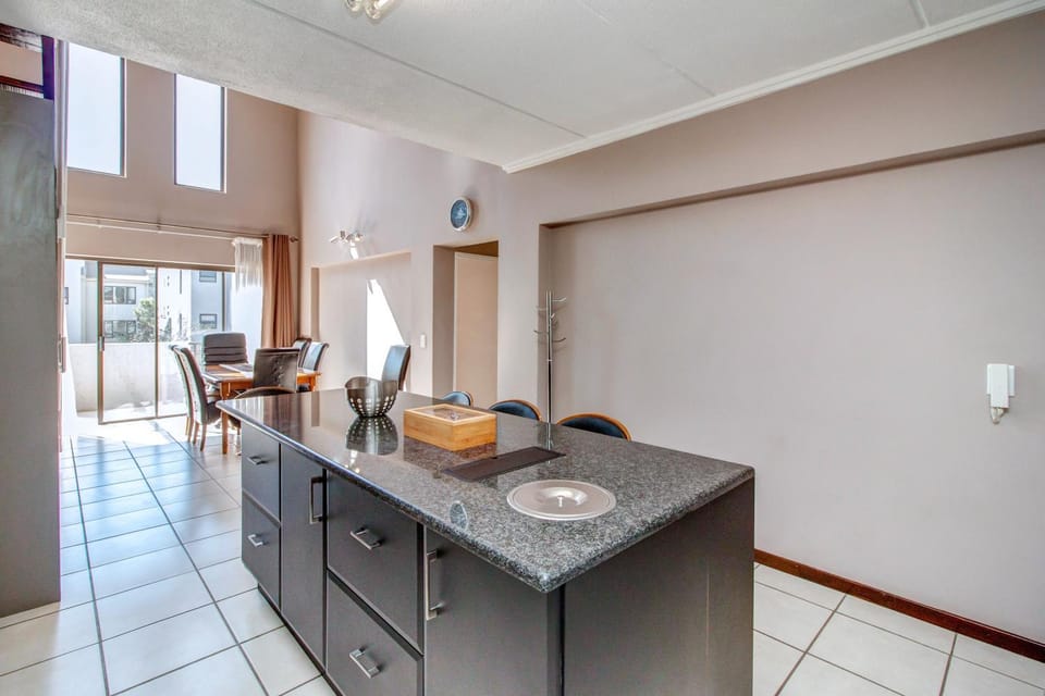Coffee/tea facilities, Kitchen or kitchenette, Photo of the whole room, Decorative detail