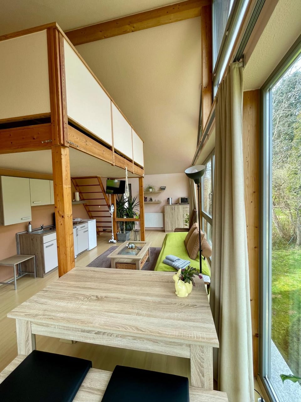 Kitchen or kitchenette, Living room, Seating area, Dining area, Garden view