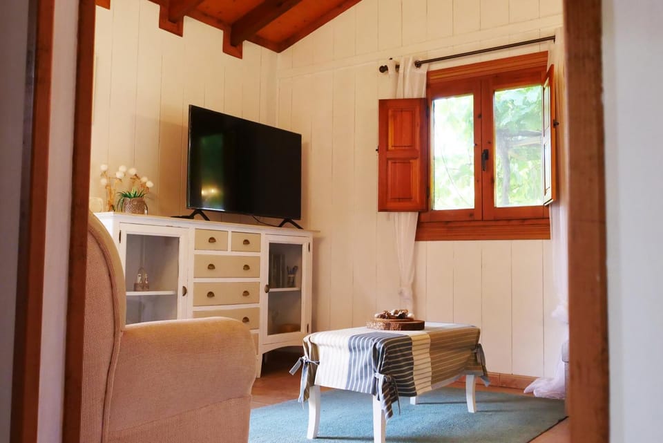 Communal lounge/ TV room, TV and multimedia, Living room, Evening entertainment