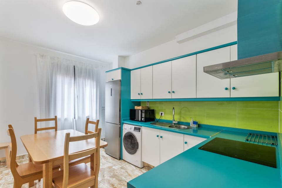 Property building, Kitchen or kitchenette, Living room