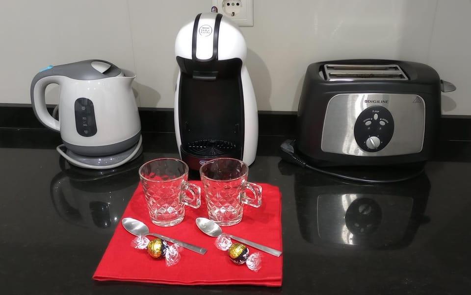 Coffee/tea facilities, Kitchen or kitchenette, toaster
