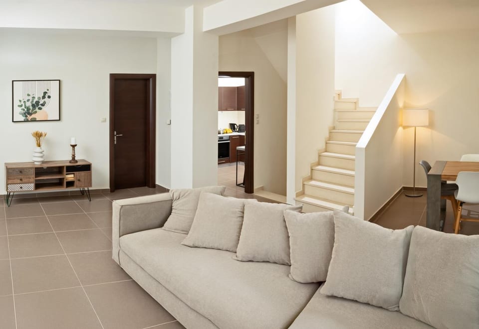 Living room, Photo of the whole room, Seating area