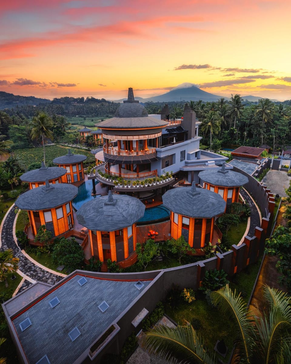 Property building, Natural landscape, Bird's eye view, Garden view, Mountain view