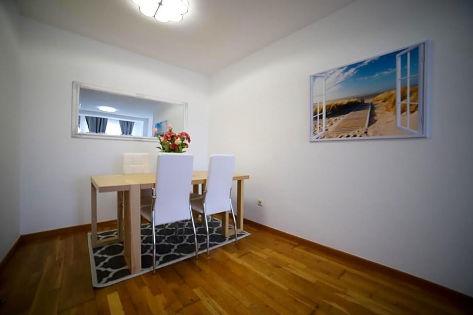 Playa Arbeyal & Garaje -VUT-2093-AS Apartment in Gijón