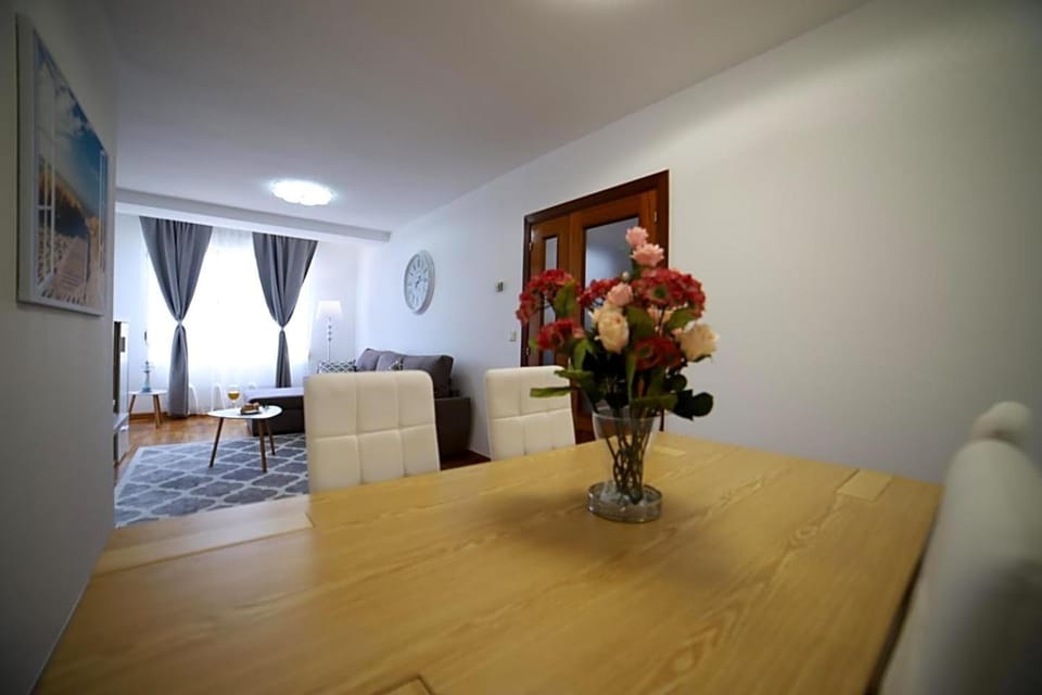 Playa Arbeyal & Garaje -VUT-2093-AS Apartment in Gijón