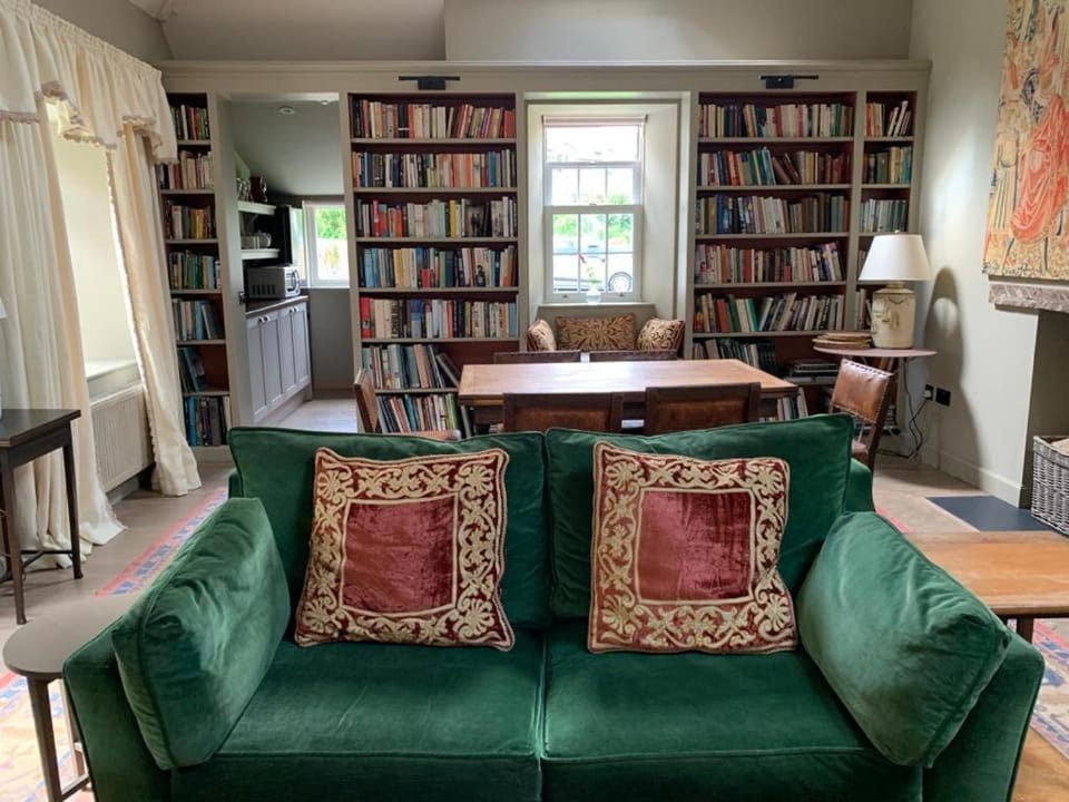 Library, Living room, Seating area