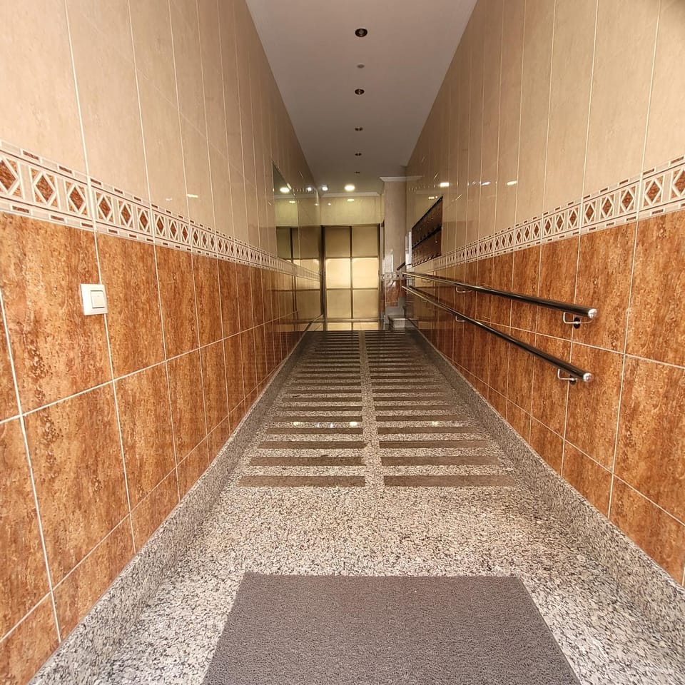 Property building, elevator, acessibility