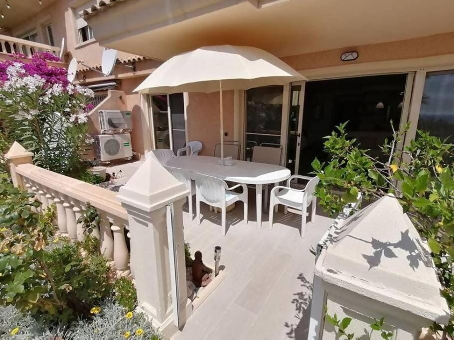Luxurious beach apartment Mistral El Campello Apartment in Alacantí