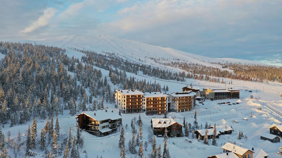 Property building, Activities, Bird's eye view, Skiing, View (from property/room), Hiking, Cycling