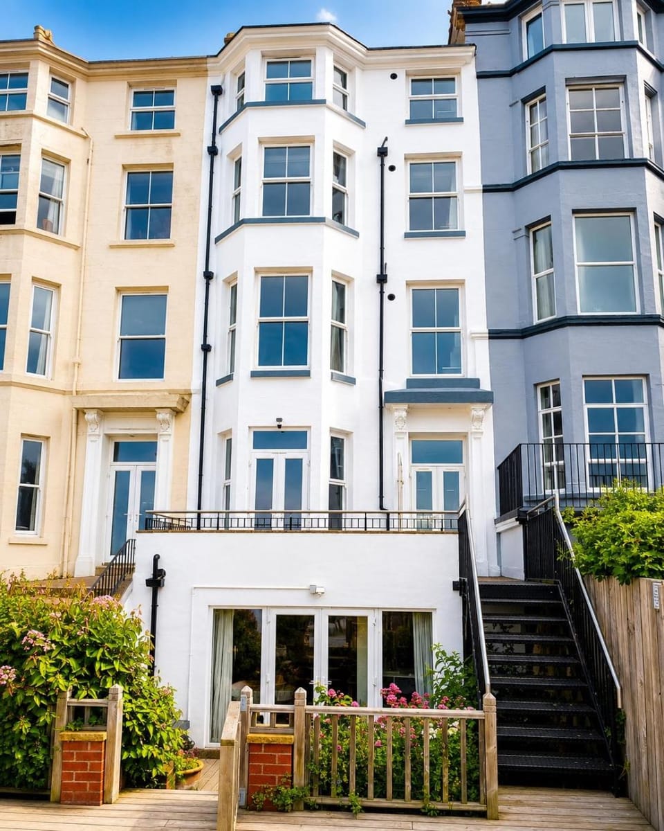 Seascape Seaview Apartment hot tub hire subject to availability Apartment in Scarborough