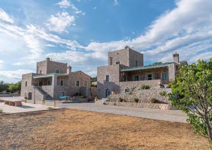 Villa Vasiliki Traditional House in Mani with Sea View Villa in Peloponnese Region