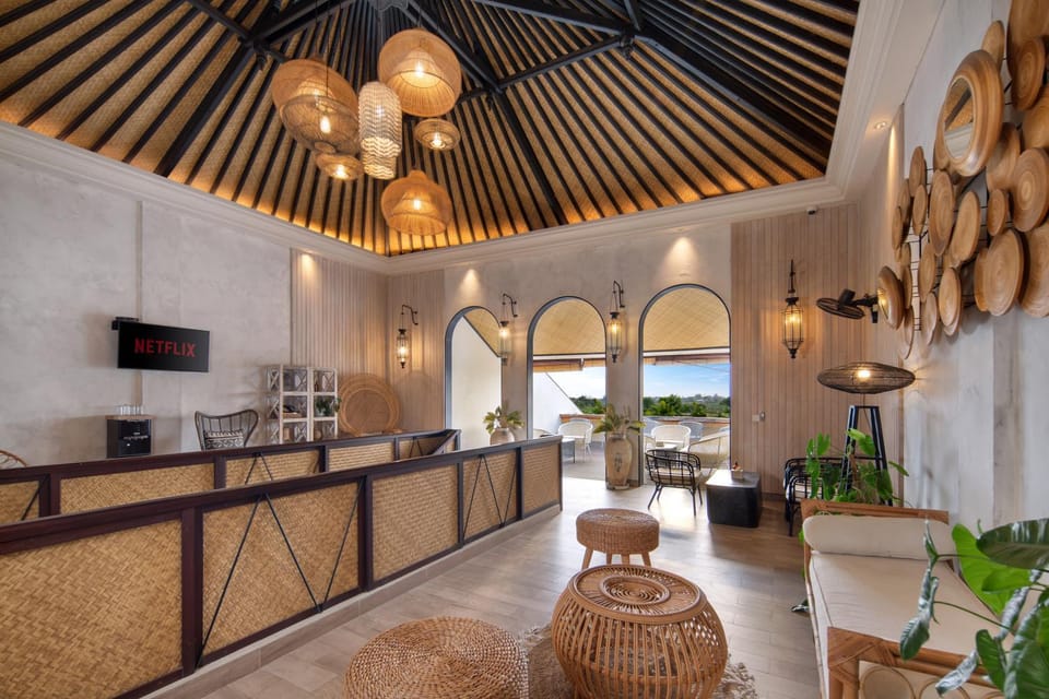 Communal lounge/ TV room, Day, TV and multimedia, View (from property/room), Seating area, Garden view, Breakfast, fireplace