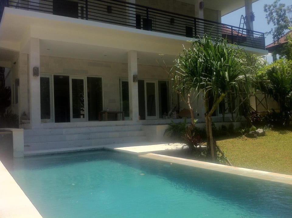 Balcony/Terrace, Swimming pool