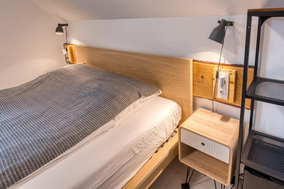 Bed, Bedroom