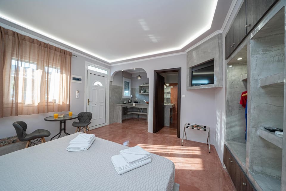 Joya Studios Apartment in Skala