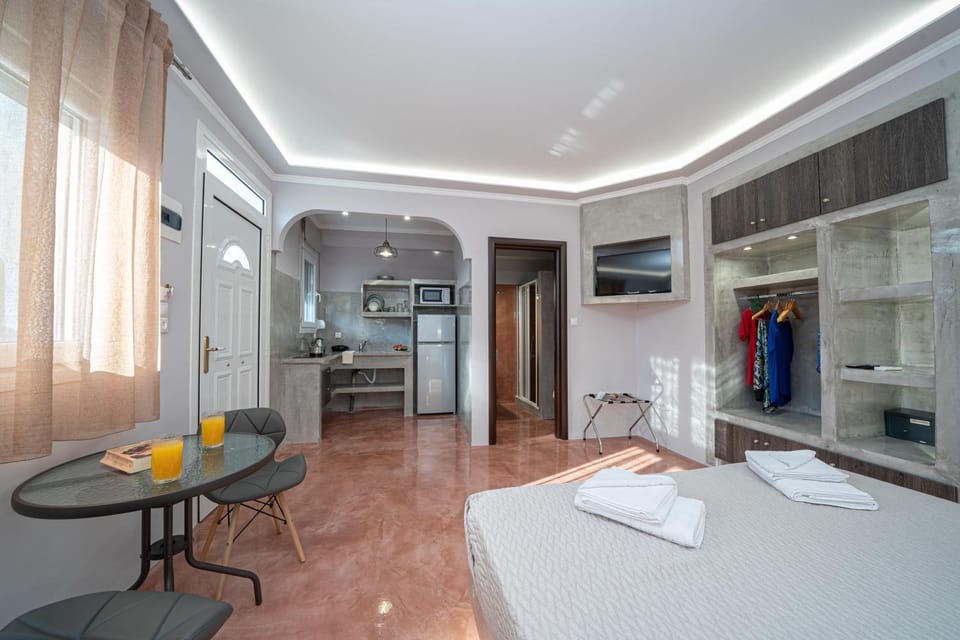 Joya Studios Apartment in Skala