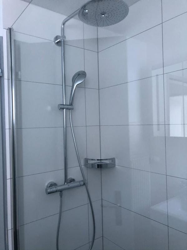 Bathroom, Decorative detail