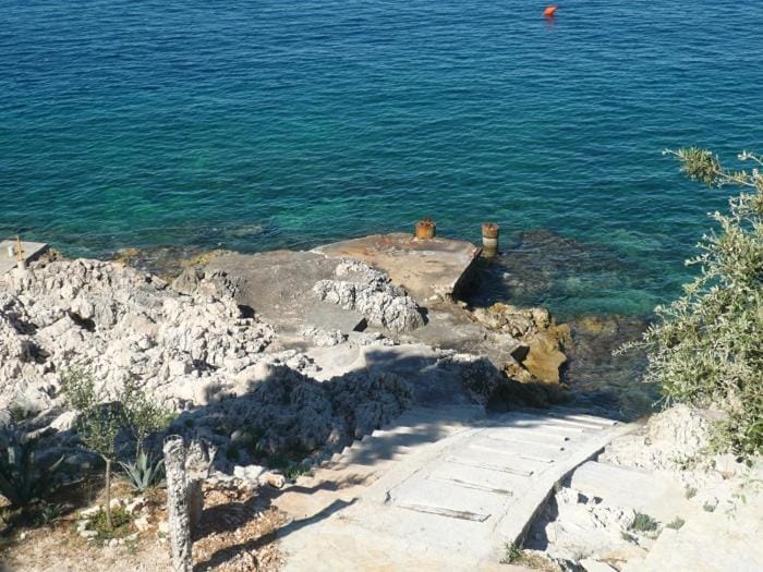 Neighbourhood, Natural landscape, Beach