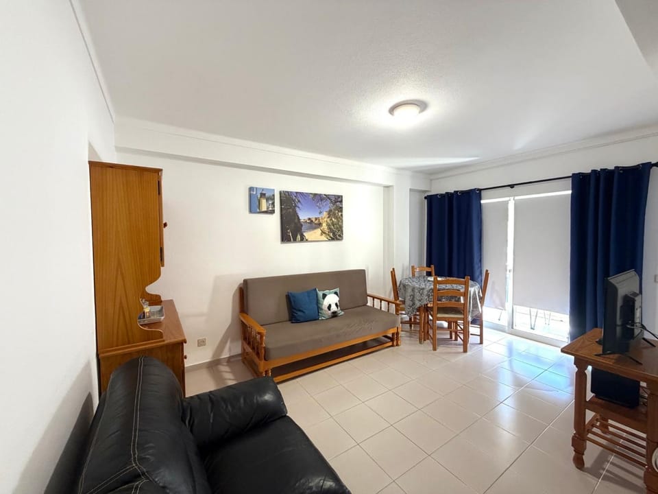 TV and multimedia, Living room, Dining area