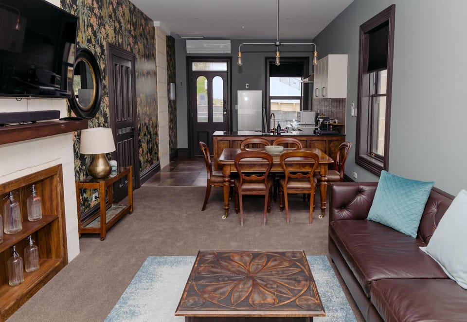 Living room, Seating area, Dining area