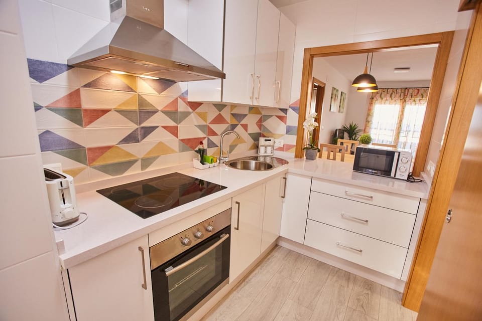 Coffee/tea facilities, Kitchen or kitchenette, minibar, pet friendly, stove, toaster
