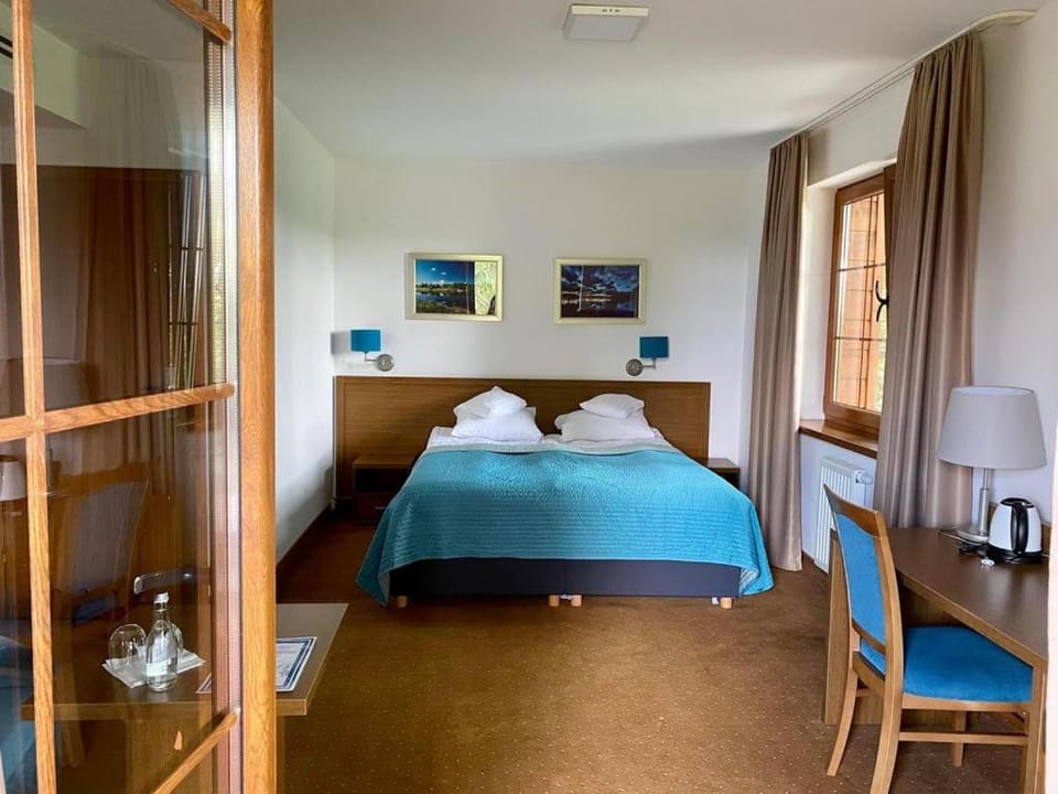 Bed, Photo of the whole room, Bedroom, hair dresser