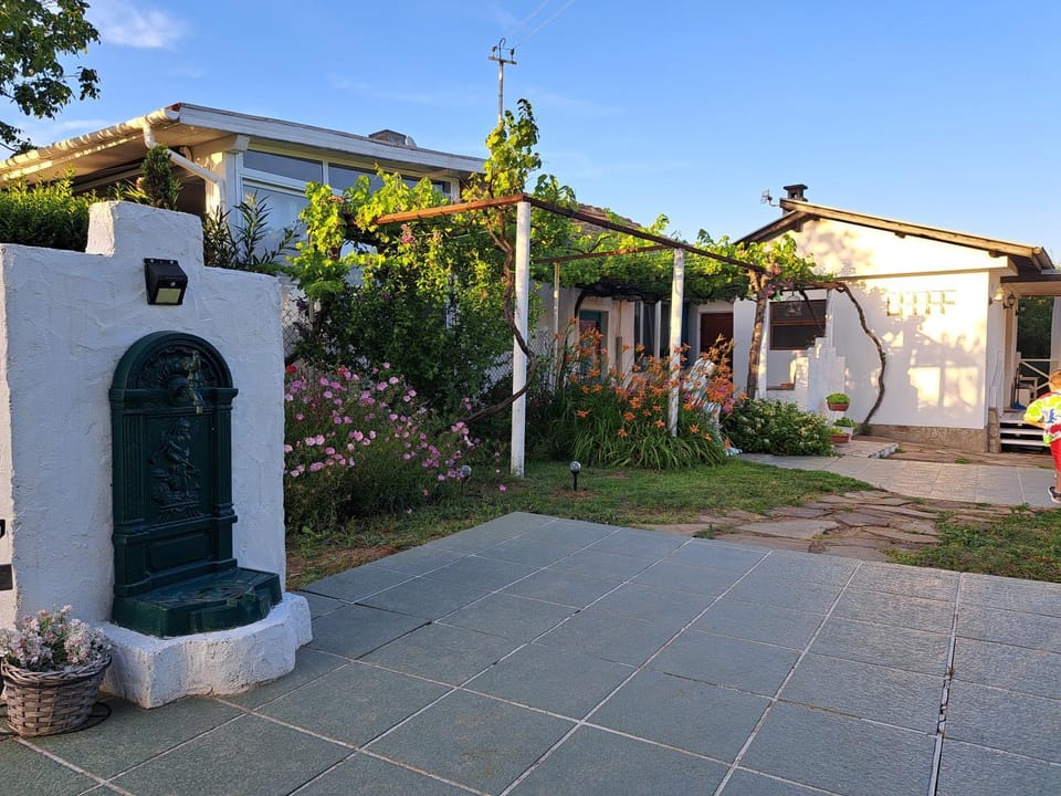 Property building, Day, Garden, Garden view