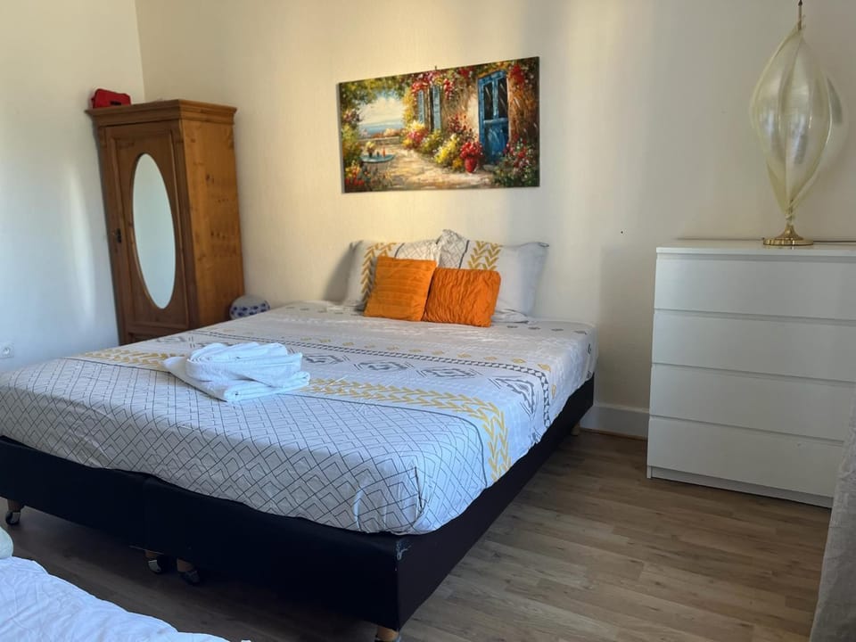 Le Cosy Strasbourg calme et confortable avec parking gratuit, 10 mn du Parlement Européen et du Wacken de 1 à 24 voyageurs Apartment in Strasbourg