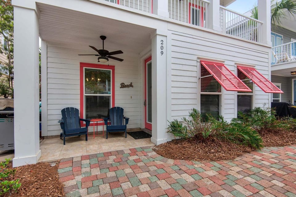 Sandy Feet House in Destin