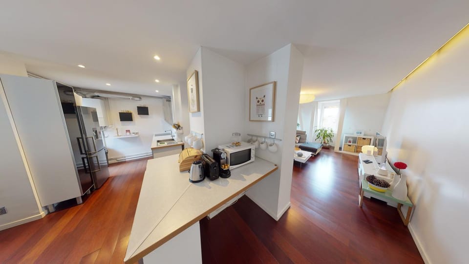 Kitchen or kitchenette, Seating area, minibar