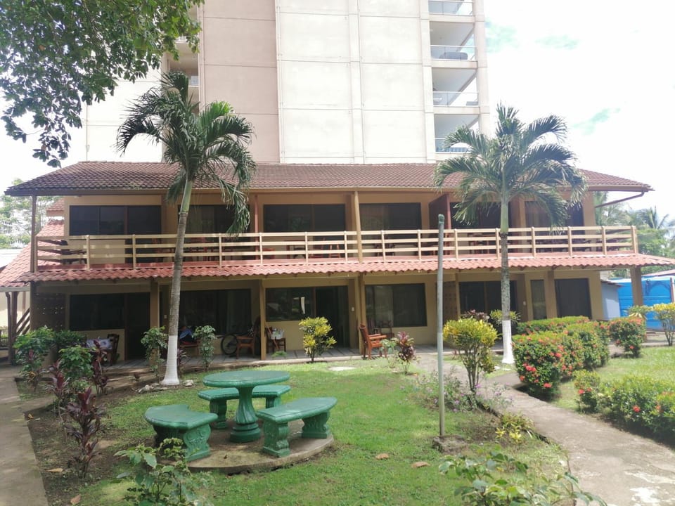 Property building, Patio, Garden
