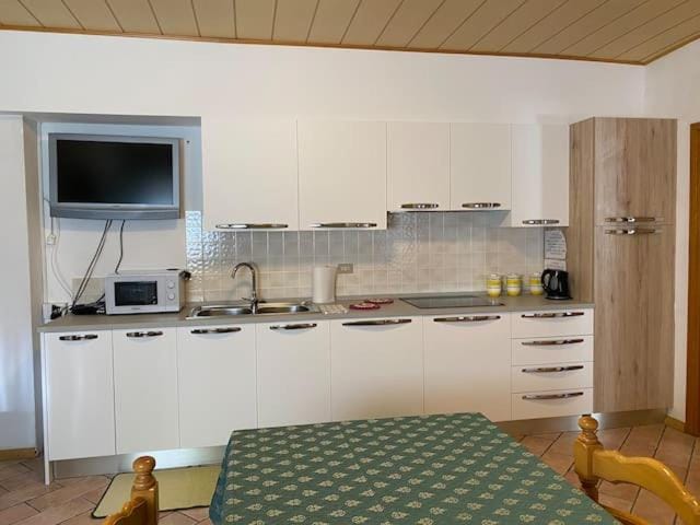 TV and multimedia, Kitchen or kitchenette, Dining area