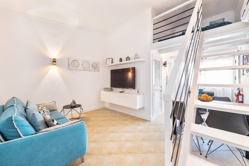 Communal lounge/ TV room, Living room