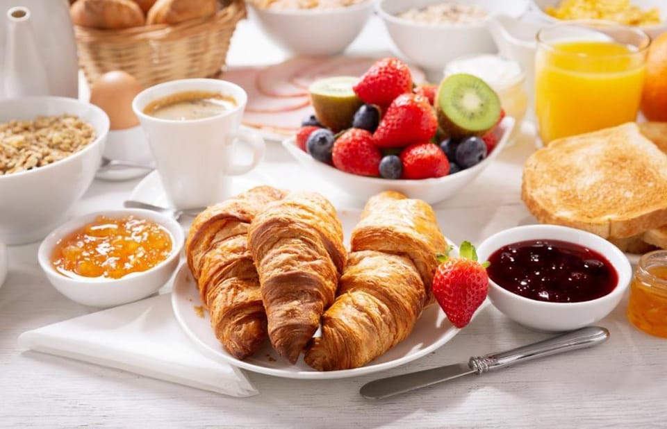 Breakfast, Buffet breakfast, Italian breakfast