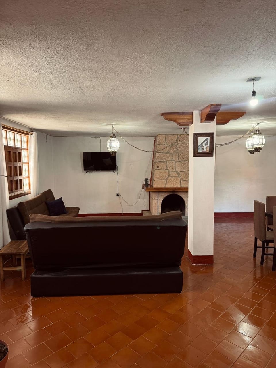 Communal lounge/ TV room