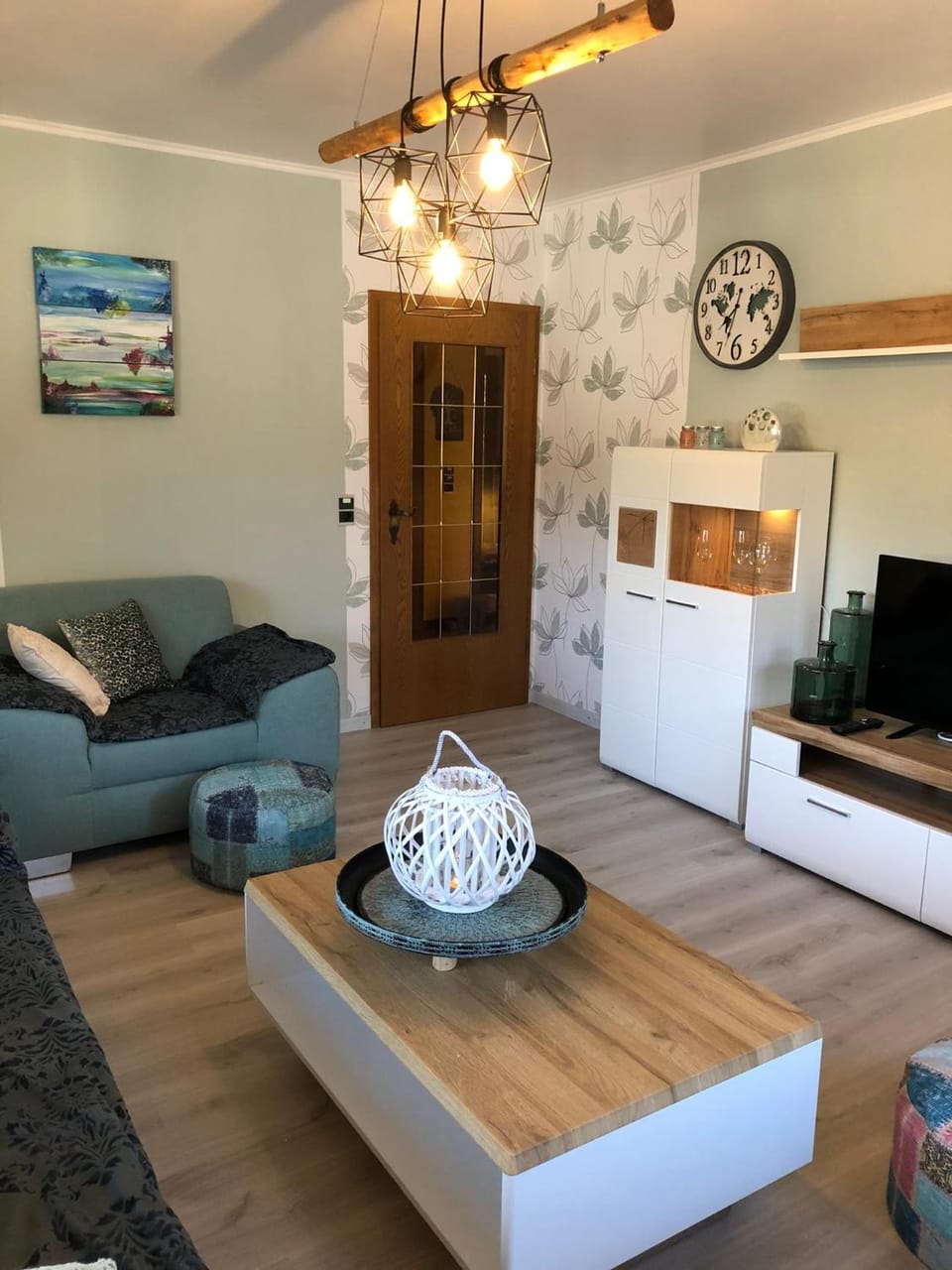 TV and multimedia, Living room, Seating area