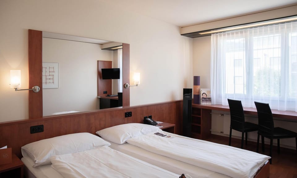 TV and multimedia, Photo of the whole room