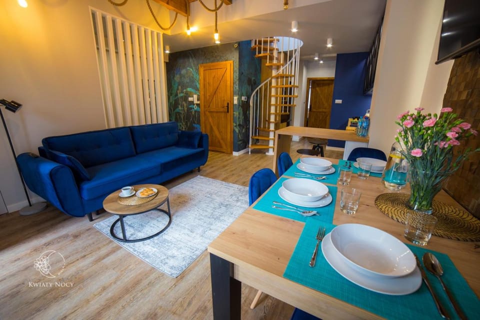 TV and multimedia, Balcony/Terrace, Kitchen or kitchenette, Living room, Mountain view