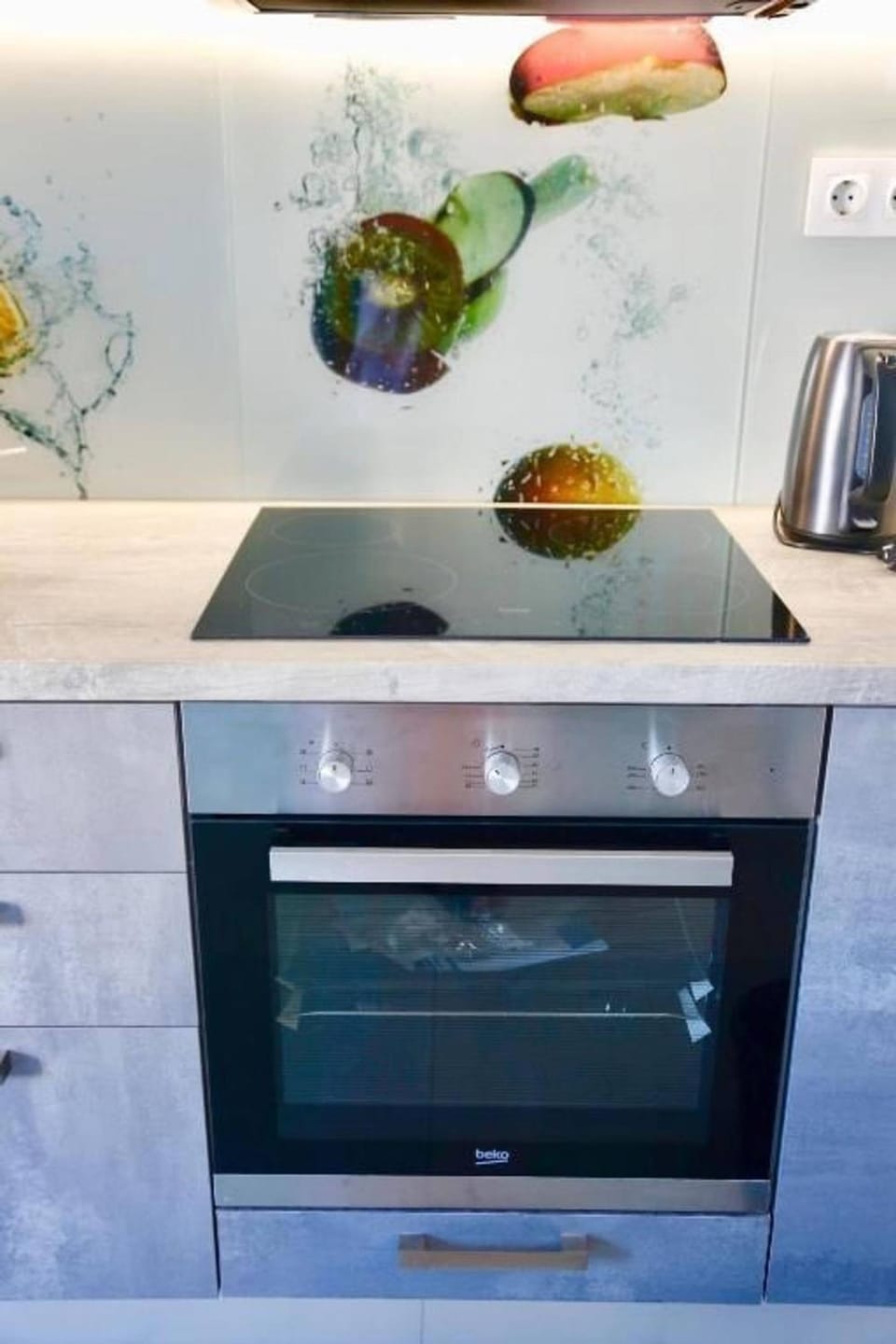 Kitchen or kitchenette, Other, stove